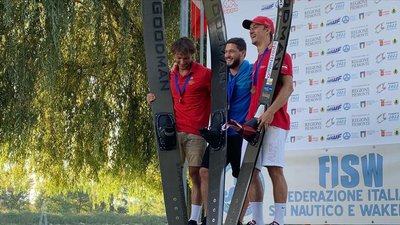 Спортсмен з Дніпра Данило Фільченко виборов три медалі на Чемпіонаті Європи з воднолижного спорту