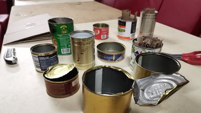 У Полтаві студенти та викладачі аграрного університету навчались робити окопні свічки