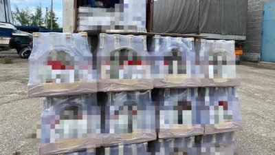 На Черкащині СБУ вилучила 40 тонн підробленого алкоголю