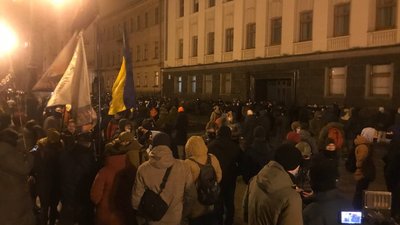 "Не чуєш? Побачиш". Під Офісом Зеленського влаштували акцію на підтримку Стерненка "Не чуєш? Побачиш". Під Офісом Зеленського влаштували акцію на підтримку Стерненка