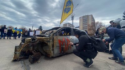 Верніть наших дітей! - у Черкасах просили розблокувати Маріуполь Верніть наших дітей! - у Черкасах просили розблокувати Маріуполь