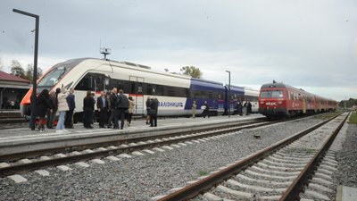 Потяг Коломия — Львів — Варшава