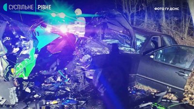 Нічна смертельна ДТП на Рівненщині: оприлюднено перші фото Нічна смертельна ДТП на Рівненщині: оприлюднено перші фото