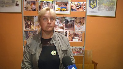 У Житомирі сім'ям загиблих захисників України вручили "Ікони пам'яті" У Житомирі сім'ям загиблих захисників України вручили "Ікони пам'яті"