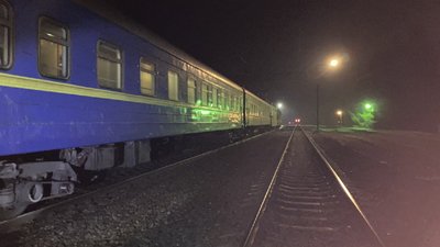 Загибель на залізниці: на Харківщині майже на дві години зупиняли рух потягів