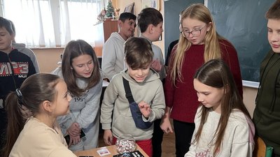 Хто програв – донатить для ЗСУ: граючи, одинадцятирічна тернополянка збирає гроші для бійців Хто програв – донатить для ЗСУ: граючи, одинадцятирічна тернополянка збирає гроші для бійців