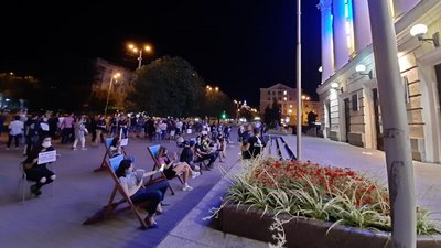 В Запоріжжі ресторатори вийшли на нічну акцію проти карантинних заходів