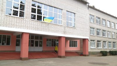 На Житомирщині працівники центру дитячої творчості 2 місяці без зарплати: заклад не беруть на баланс На Житомирщині працівники центру дитячої творчості 2 місяці без зарплати: заклад не беруть на баланс