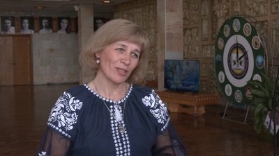 Директорка Центру освітніх інновацій Марія Починок розповідає про випускників Директорка Центру освітніх інновацій Марія Починок розповідає про випускників