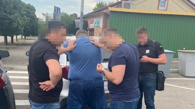 300 доларів за ветсертифікат. У Миколаєві судитимуть посадовця Держпродспоживслужби через підозру в хабарництві 300 доларів за ветсертифікат. У Миколаєві судитимуть посадовця Держпродспоживслужби через підозру в хабарництві