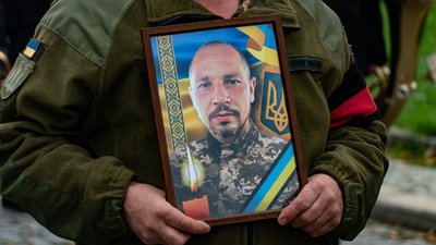 В Ужгороді попрощалися із полеглим захисником Віталієм Куцаєвим