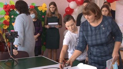 Майструють роботів і грають у "Монополію": в селі на Черкащині облаштували хаб