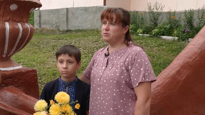 мати школяра Юлія мати школяра Юлія