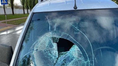 ДТП на зебрі у Рівному, жінка – у лікарні ДТП на зебрі у Рівному, жінка – у лікарні