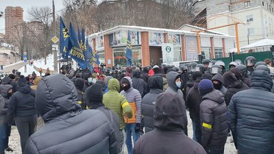 "Нацкорпус" заблокував будівлю в центрі Києва "Нацкорпус" заблокував будівлю в центрі Києва