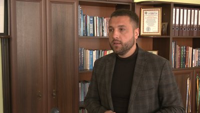 У Коломиї планують об'єднати дві школи. Батьки та вчителі проти У Коломиї планують об'єднати дві школи. Батьки та вчителі проти