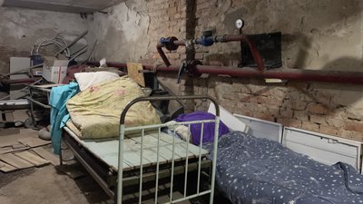 Як відновлюють лікарню в Ізюмі після бомбардувань РФ