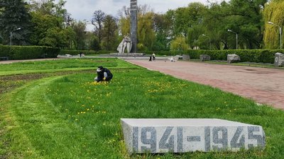 Із 1 травня удвічі здорожчає газ для вічного вогню на Меморіалі солдатської слави у Полтаві Із 1 травня удвічі здорожчає газ для вічного вогню на Меморіалі солдатської слави у Полтаві