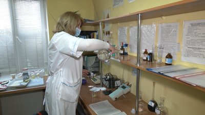 Як в Запоріжжі перевіряють рівень нітратів у продуктах Як в Запоріжжі перевіряють рівень нітратів у продуктах