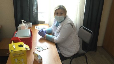 Вакцинація на вокзалі: чи почали охочим волинянам вводити бустерну дозу проти COVID-19 Вакцинація на вокзалі: чи почали охочим волинянам вводити бустерну дозу проти COVID-19