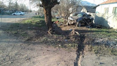На Луганщині розслідують ДТП з прикордонником: 2 загиблих та 2 травмованих На Луганщині розслідують ДТП з прикордонником: 2 загиблих та 2 травмованих