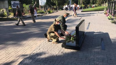 У Сумах відбулись урочистості з нагоди Дня Конституції (фото) У Сумах відбулись урочистості з нагоди Дня Конституції (фото)