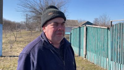 Боїться, що заберуть дітей через безлад у будинку