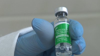 За день щеплюють близько сотні людей За день щеплюють близько сотні людей