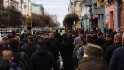 Хода "стометрівкою" Хода "стометрівкою"