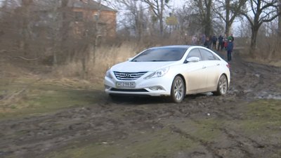 Відремонтована дорога на папері є, а в наявності не має. Де гроші: з'ясовує волинська громада