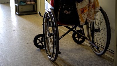 "З пластика людей мають витягнути". Чому переселенці сім років живуть у модульних містечках "З пластика людей мають витягнути". Чому переселенці сім років живуть у модульних містечках