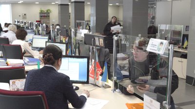 Фіксація збитків ракетного обстрілу: скільки вінничан звернулися у Прозорі офіси міста