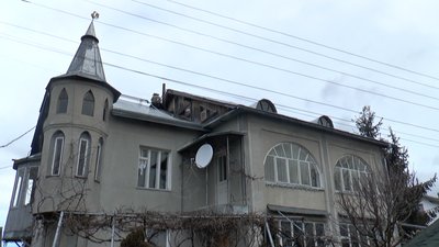 "Людям тут цікаво, і діти мають заняття". Прикарпатець створив домашній музей старожитностей "Людям тут цікаво, і діти мають заняття". Прикарпатець створив домашній музей старожитностей