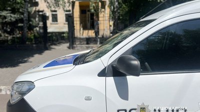 Поліцейський автомобіль