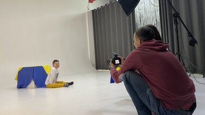 Бути українцем – бути особливим: у Полтаві для календарів фотографували людей із синдромом Дауна Бути українцем – бути особливим: у Полтаві для календарів фотографували людей із синдромом Дауна