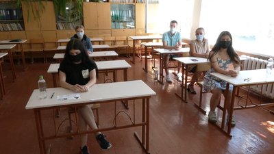 Німецька, французька й іспанська: як у Рівному проходило ЗНО з іноземних мов. РЕПОРТАЖ
