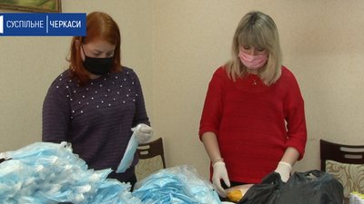 Захисні костюми шиють на Черкащині Захисні костюми шиють на Черкащині