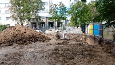 Мешканці будинків у Тернополі вимагають показати дозвіл на будівництво Мешканці будинків у Тернополі вимагають показати дозвіл на будівництво