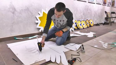 У Луцькій художній школі створюють прикраси для головних ялинок міста У Луцькій художній школі створюють прикраси для головних ялинок міста