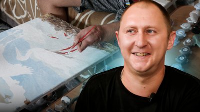 Ветеран Іван Нужний з Чернігівщини створює картини двома пальцями