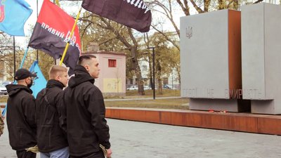Ветерани АТО у Харкові влаштували автопробіг до Дня перемоги Ветерани АТО у Харкові влаштували автопробіг до Дня перемоги