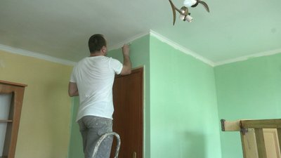 В Івано-Франківську волонтери облаштовують для жінок з дітьми "Прихисток в умовах війни" В Івано-Франківську волонтери облаштовують для жінок з дітьми "Прихисток в умовах війни"