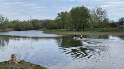 У Полтаві рятувальники почали розчищати Ворсклу: що дістають У Полтаві рятувальники почали розчищати Ворсклу: що дістають