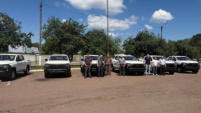 Пікапи з Німеччини передали прикордонним громадам Чернігівщини, 12 авто Mitsubishi L200