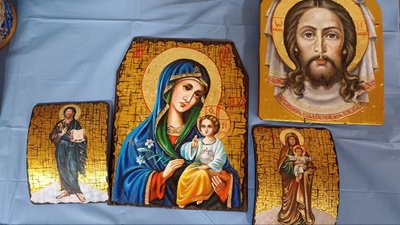Житомирська художниця малює ікони на прострілених пластинах бронежилетів. СУСПІЛЬНЕ | ЛЮДИ