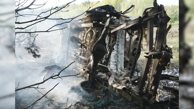 "Ми навіть не зрозуміли, як це сталося": енергетики розповіли, як на прикордонні Чернігівщини підірвалися на міні "Ми навіть не зрозуміли, як це сталося": енергетики розповіли, як на прикордонні Чернігівщини підірвалися на міні