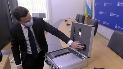 ОТГ Херсонщини отримали 4 мобільні кейси для надання адмінпослуг населенню ОТГ Херсонщини отримали 4 мобільні кейси для надання адмінпослуг населенню