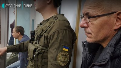 Суд скасував домашній арешт снайперу, підозрюваному у вбивстві Олександра Храпаченка Суд скасував домашній арешт снайперу, підозрюваному у вбивстві Олександра Храпаченка