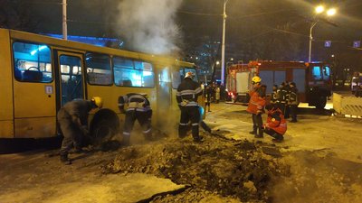 Потоп з окропом у ТРЦ Ocean Plaza: 7 осіб у лікарні, влада Києва обіцяє компенсації Потоп з окропом у ТРЦ Ocean Plaza: 7 осіб у лікарні, влада Києва обіцяє компенсації