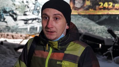 У Дніпрі вшанували пам'ять оборонців Донецького аеропорту У Дніпрі вшанували пам'ять оборонців Донецького аеропорту